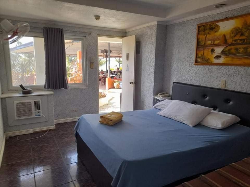 Blue Rock Resort Олонгапо Екстериор снимка