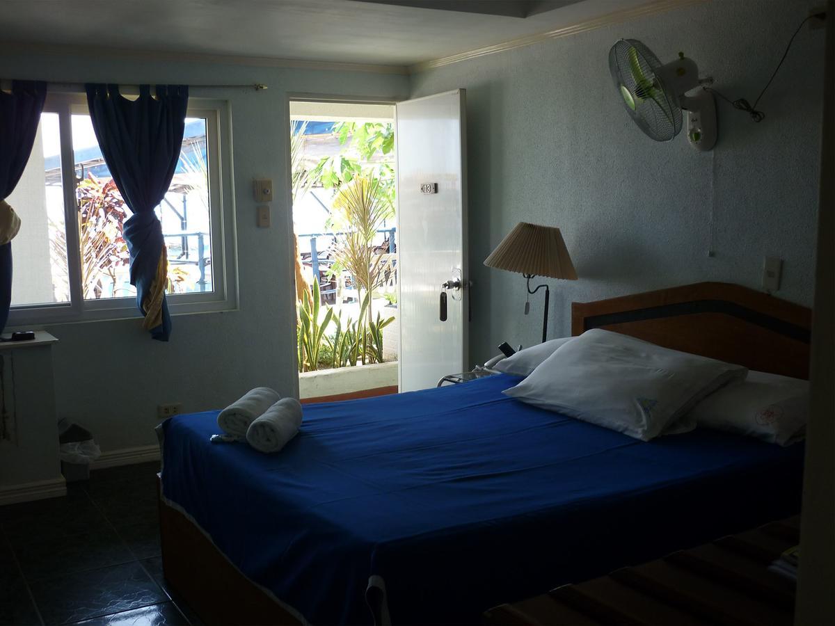 Blue Rock Resort Олонгапо Екстериор снимка