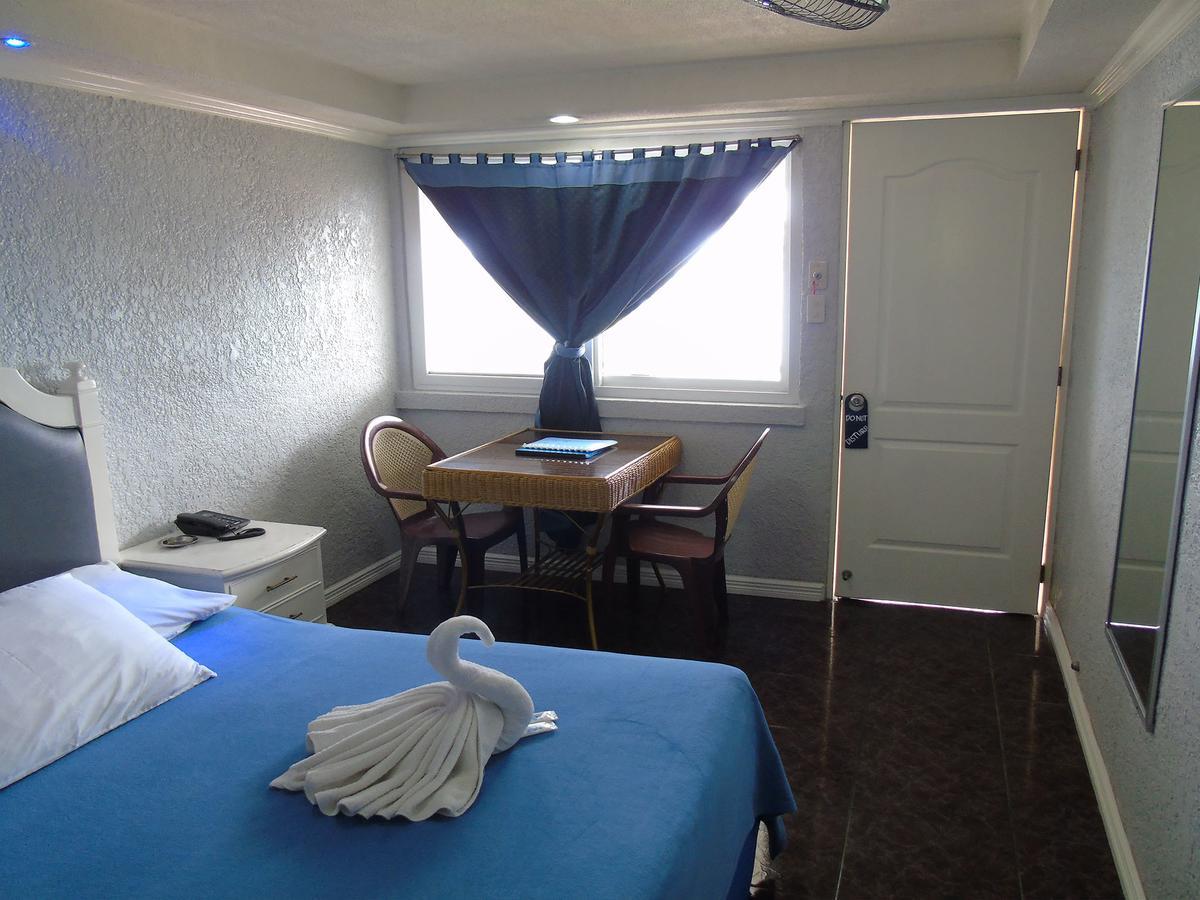 Blue Rock Resort Олонгапо Екстериор снимка